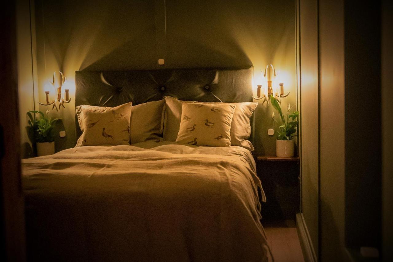 Cosy Double Shepherds Hut In Beautiful Wicklow With Underfloor Heating Throughout Rathnew Buitenkant foto