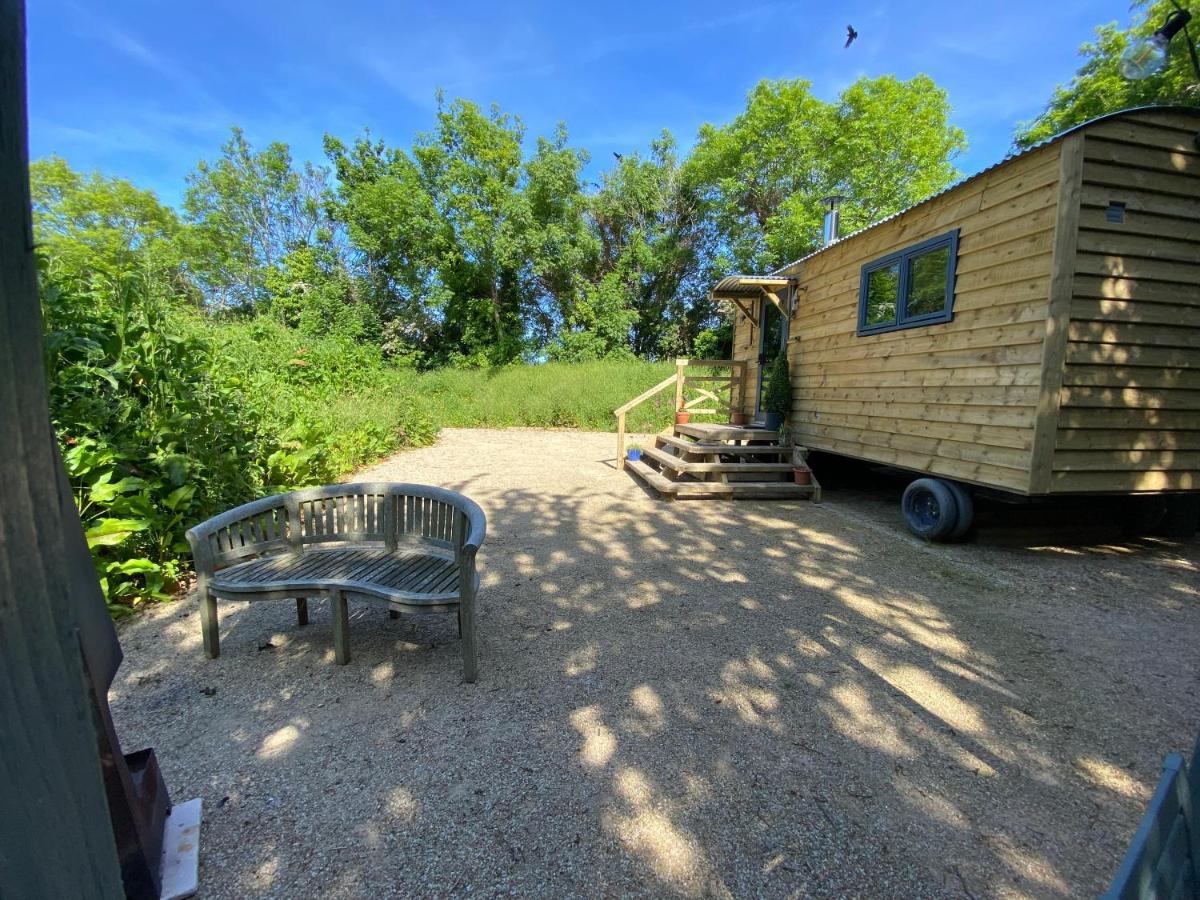 Cosy Double Shepherds Hut In Beautiful Wicklow With Underfloor Heating Throughout Rathnew Buitenkant foto